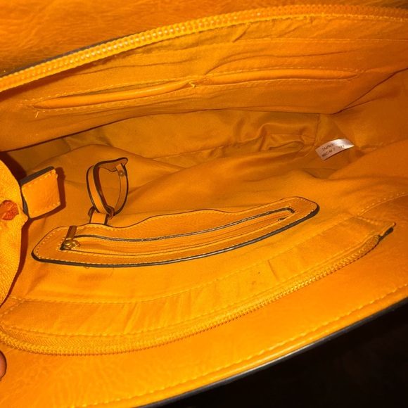 Tan Leather Shoulder Bag with Adjustable Strap - Picture 6 of 11